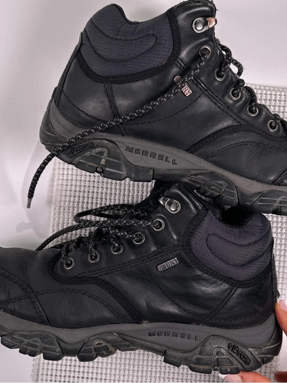 Merrell Black Leather Waterproof Hiking Boots l